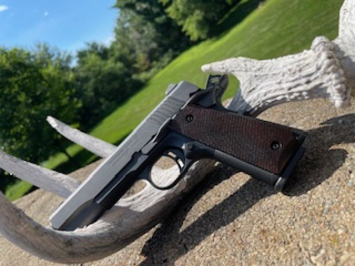 Custom 1911 Grips 