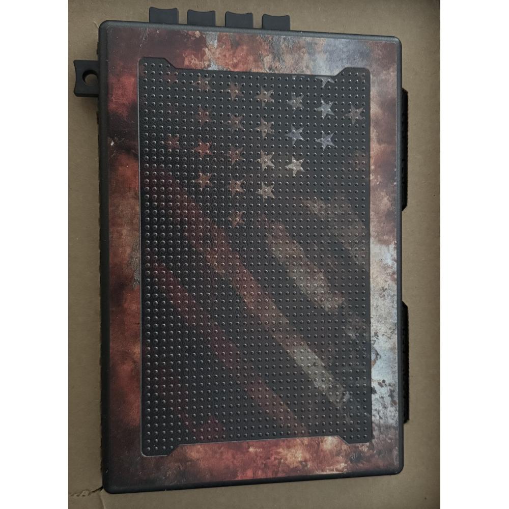 Stop Box Compact Rustic Flag