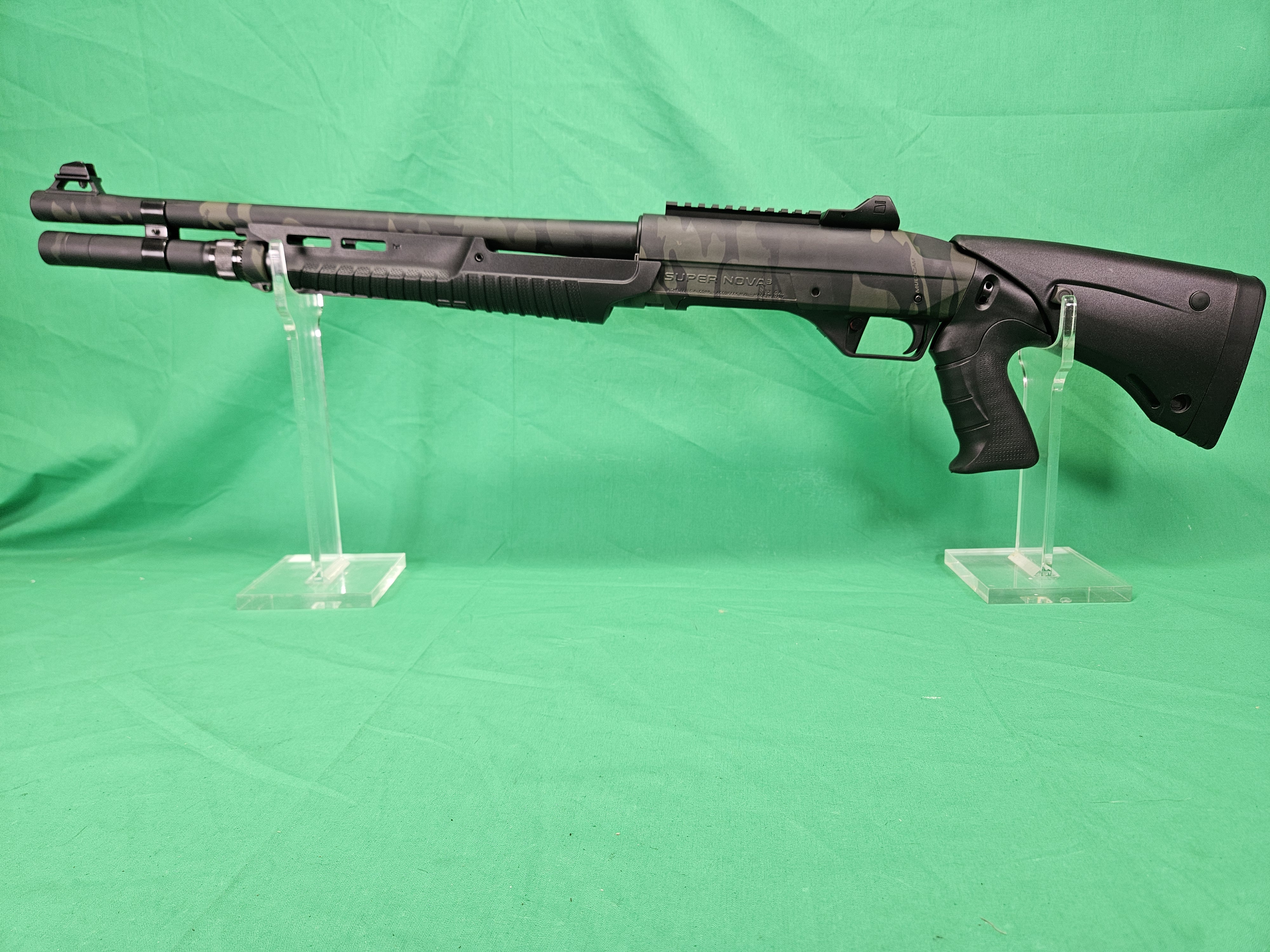 NIB Benelli Super Nova 3 12ga 18.5 " 5 pos Stock Multicam Black 7+1-img-0
