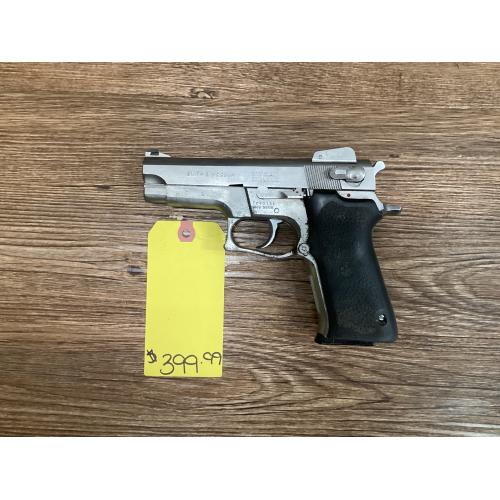USED Smith & Wesson 5906 