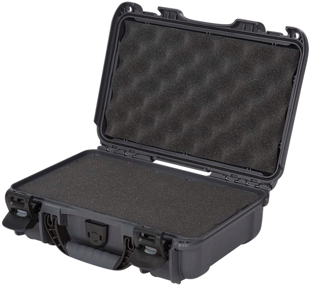 Nanuk 9091007 909  Waterproof & Airline Approved Graphite Resin w