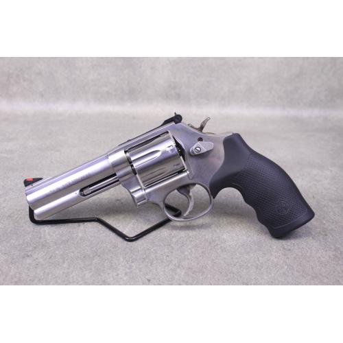 Smith & Wesson 686-6 - 357 Mag - 4"