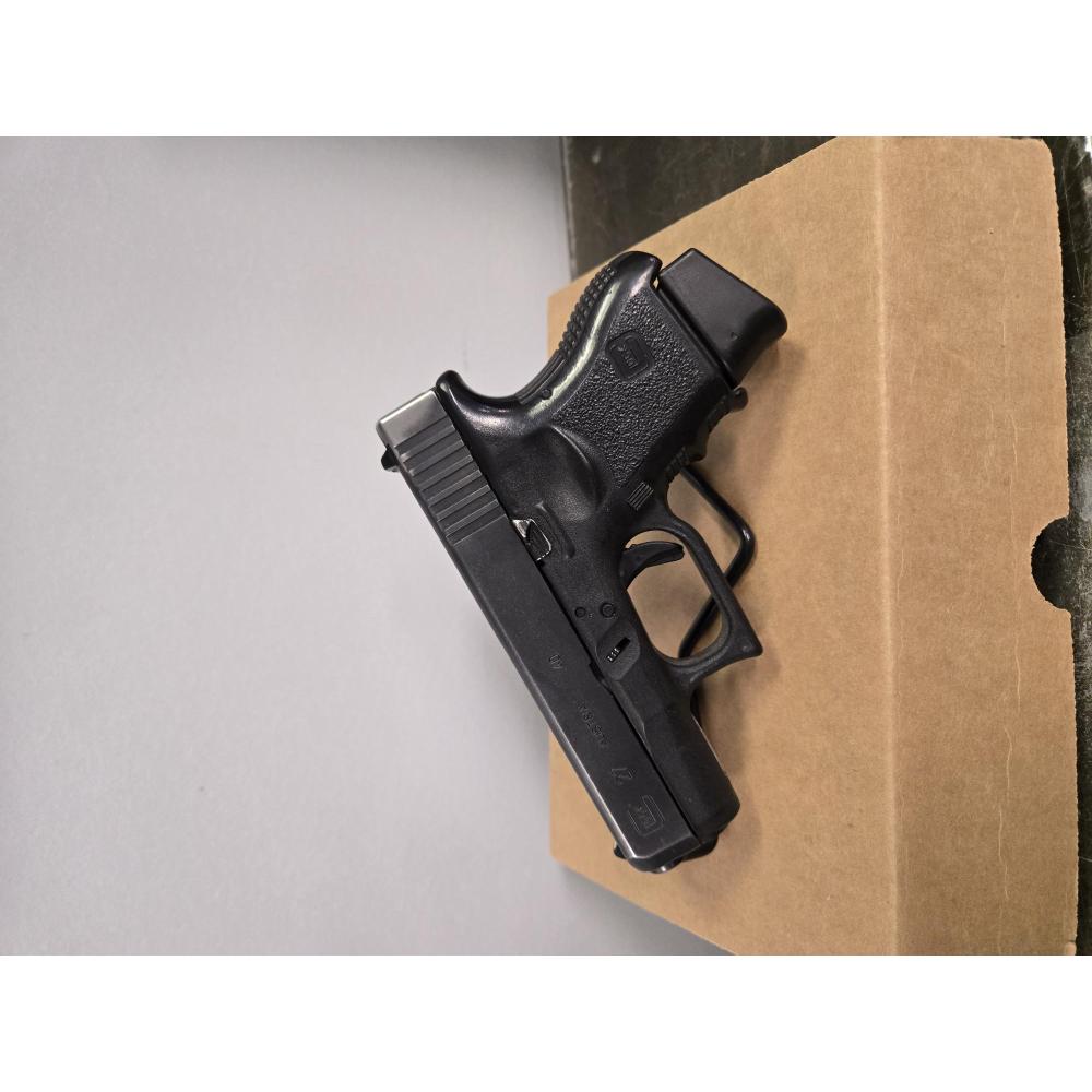 USED Glock 27G4 40CAL 3.43" 1X9RD MAG, BLK