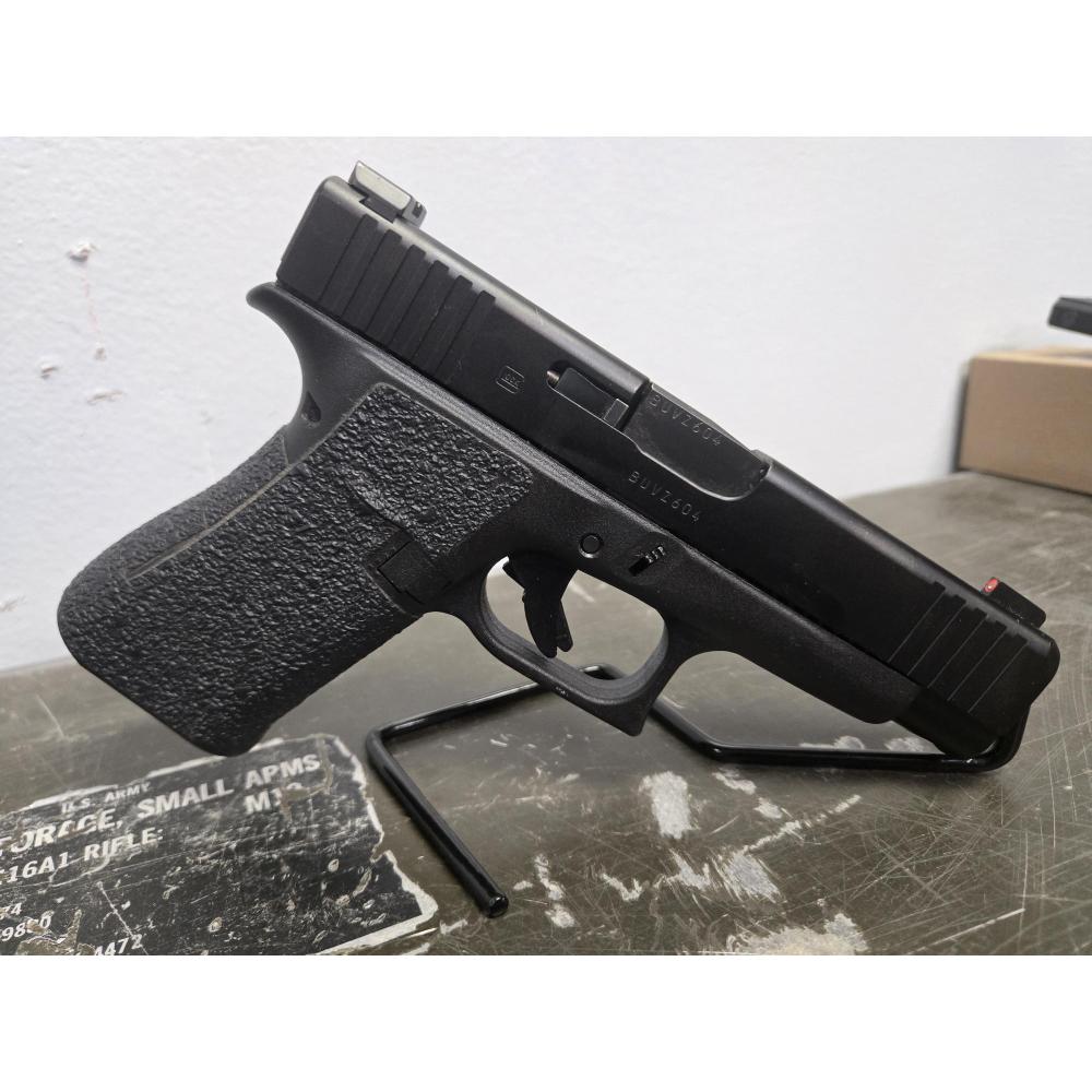 USED Glock 48 9MM w/ 2x10RD Magazines Night Sight