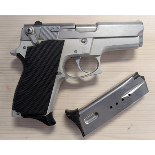Smith & Wesson Model 669