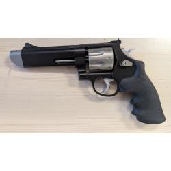 Smith and Wesson 627 Performance Center Black / Stainless .357 Mag 5