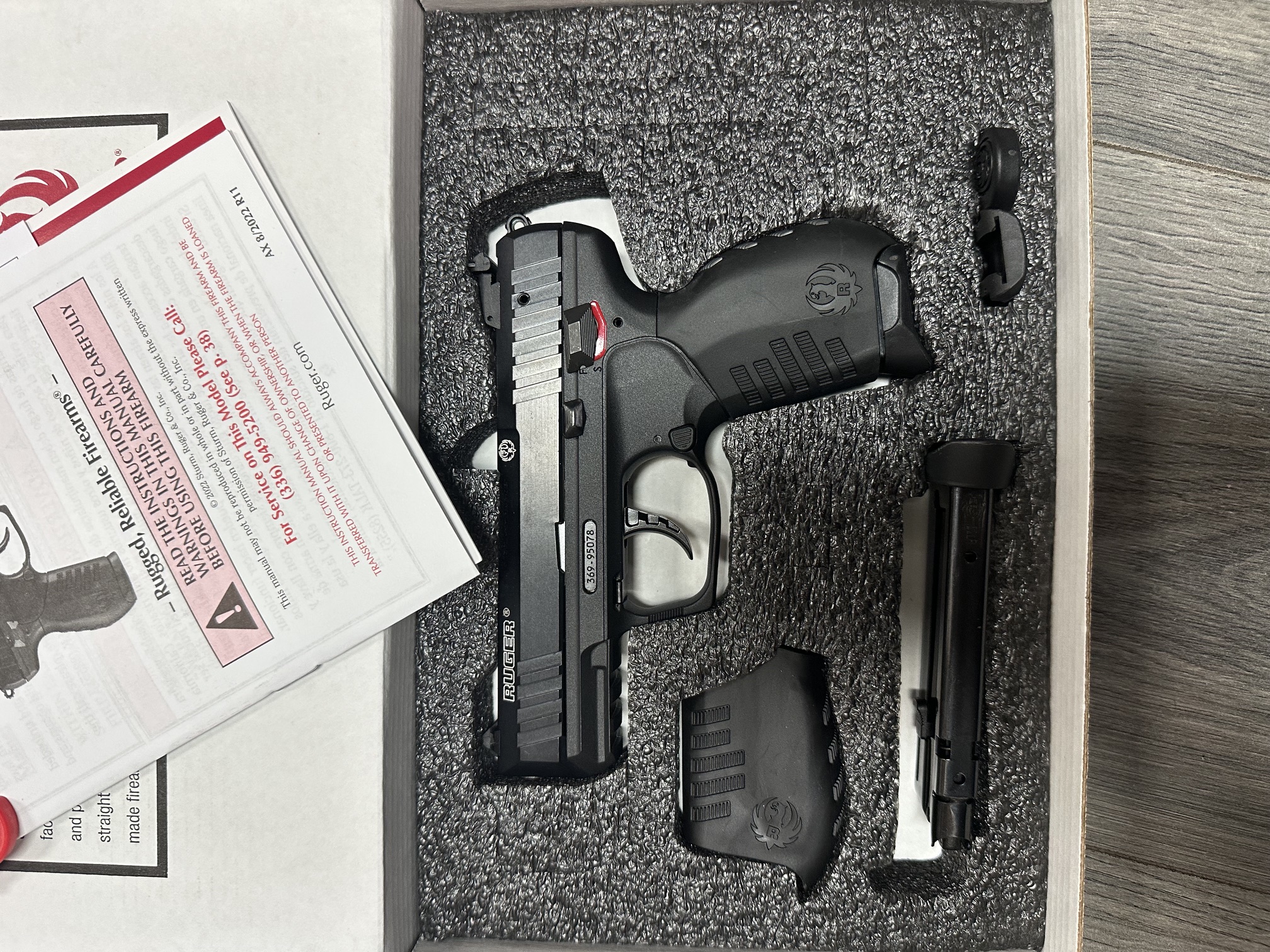 USED RUGER SR22 22LR W/ BOX & 2 MAGS-img-0