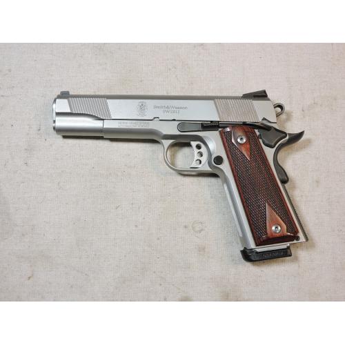 Smith & Wesson - S&W - SW1911 - semi aut