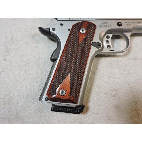 Smith & Wesson - S&W - SW1911 - semi aut