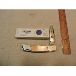 Wolf Head Lockback Knife