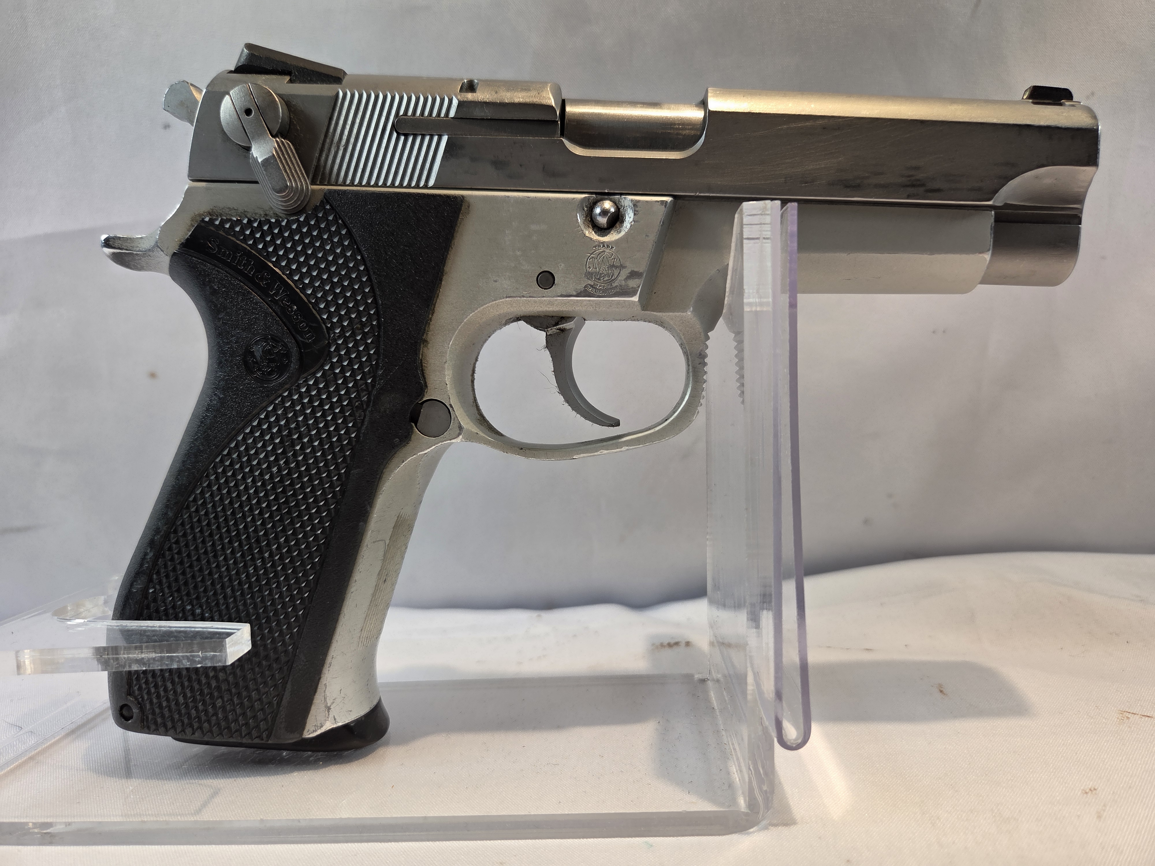 - USED - S&W 5903 9mm-img-1