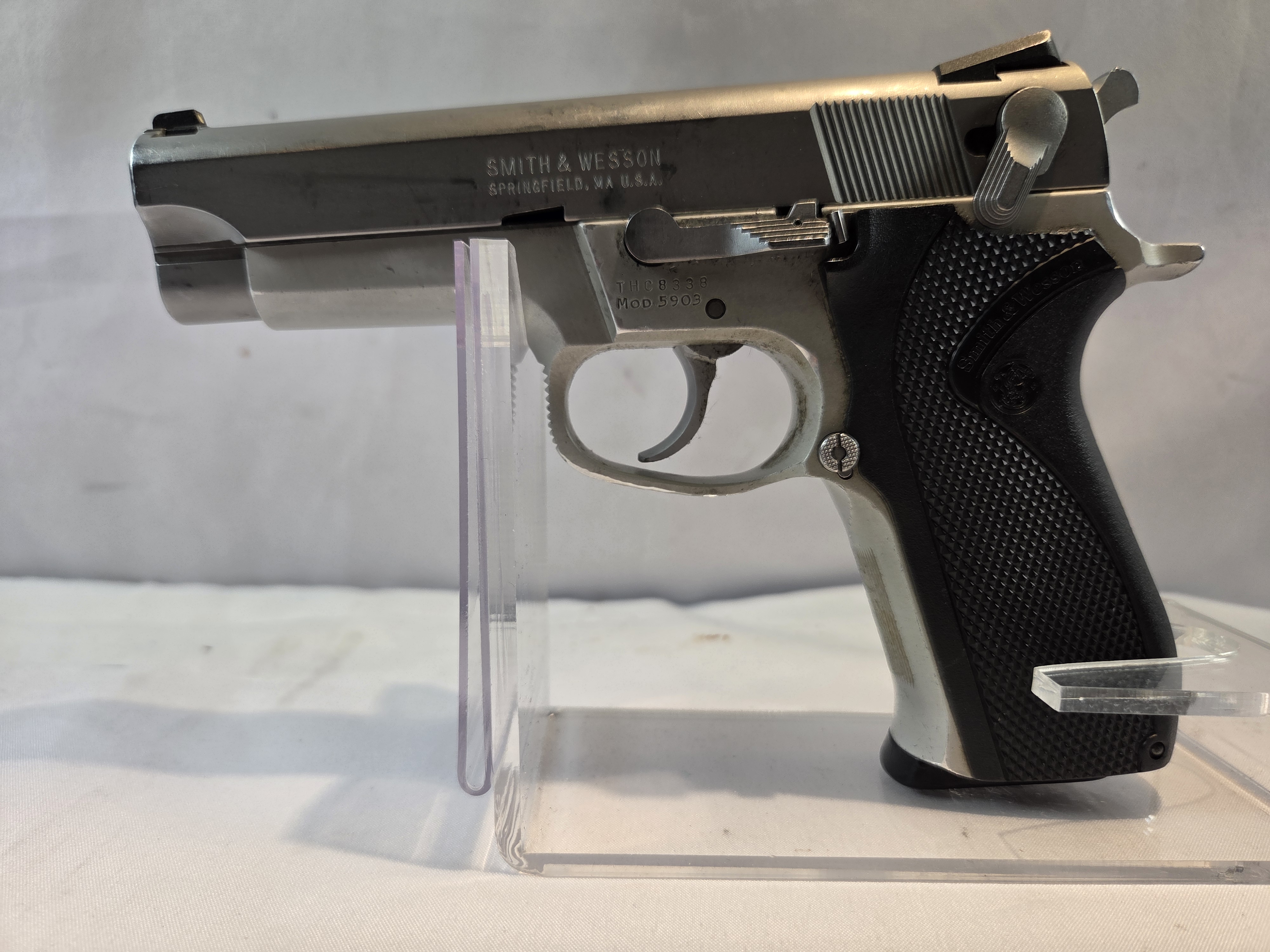 - USED - S&W 5903 9mm-img-2