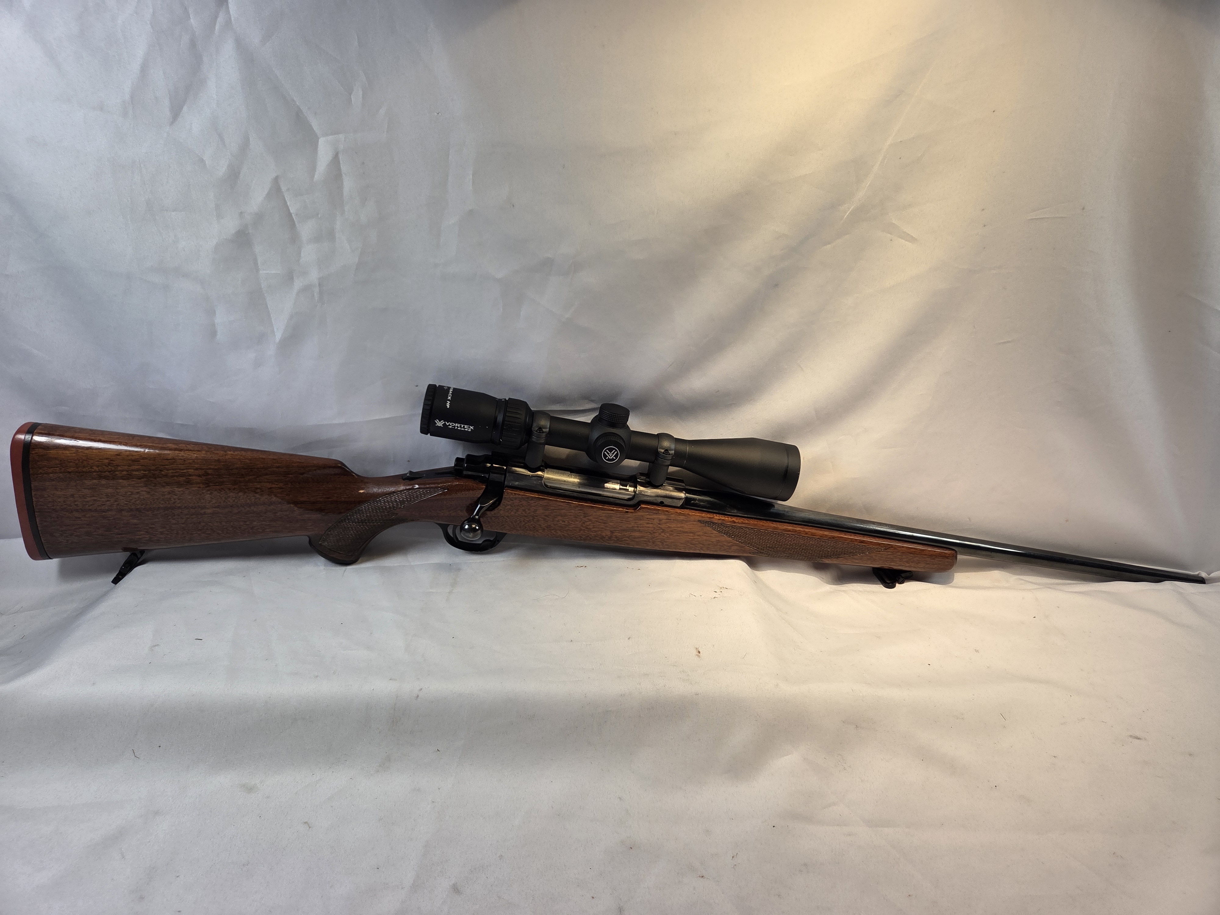 - USED - Ruger M77 w/tang safety 30-06-img-0