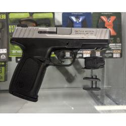 Smith & Wesson SD40 VE 40 SW w/Crimson Trace Laser