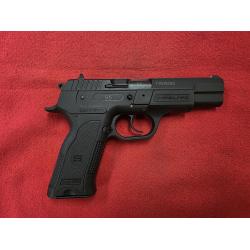 SAR USA B6 BLACK 9MM 17 ROUND W/ 2 MAGAZINES NEW IN BOX
