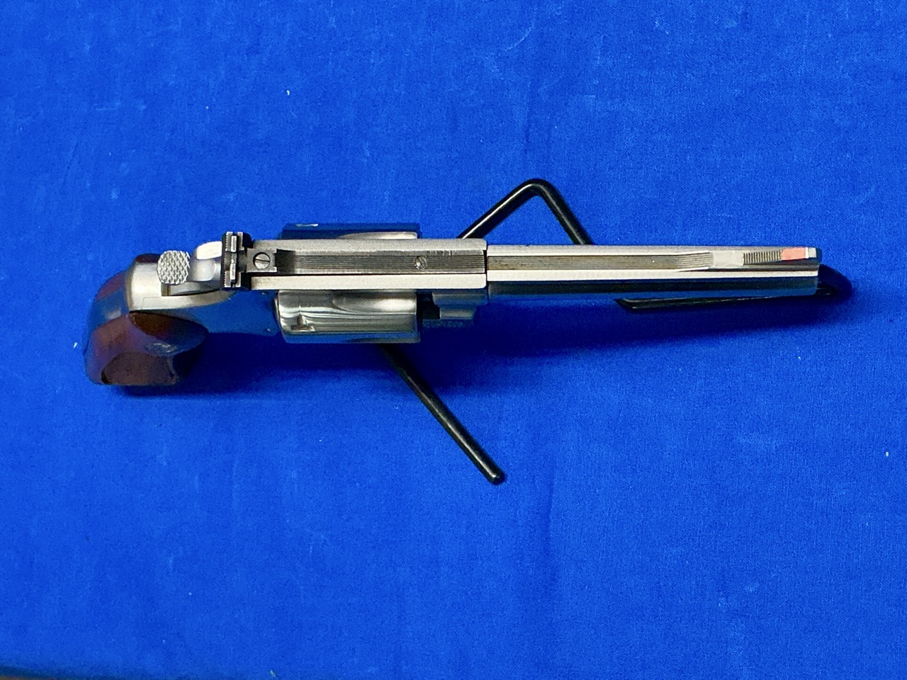 S&W 651 22 MAG 6-SHOT REVOLVER-img-2