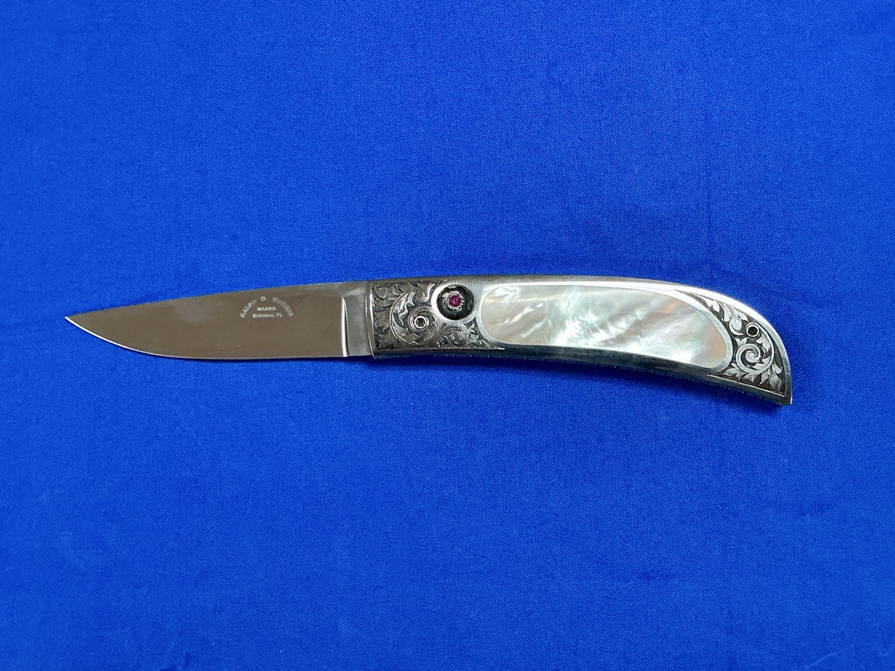 RALPH D. HARRIS ENGRAVED MOTHER OF PEARL AUTO WITH REAL RUBIES -img-1
