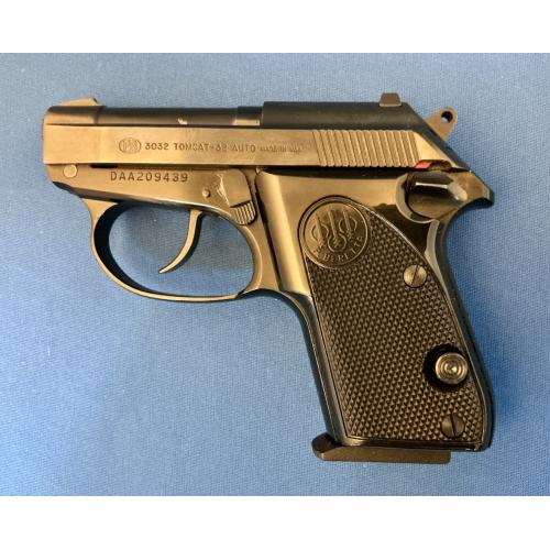 USED BERETTA 3032 WITH BOX AND EXTRA MAGAZINE