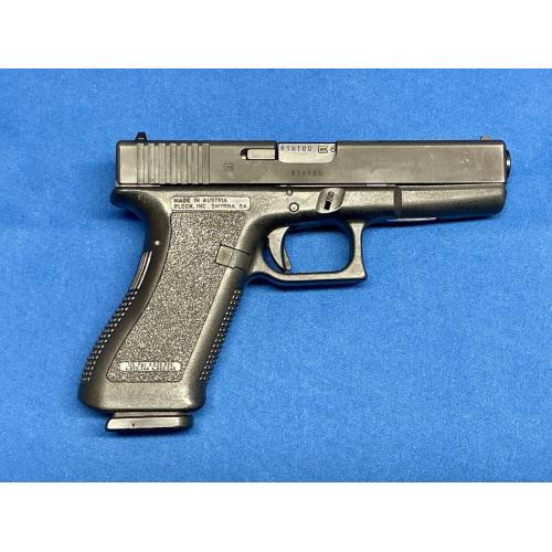 USED GLOCK 22 GEN2 .40 S&W WITH THREE 10-ROUND MAGAZINES