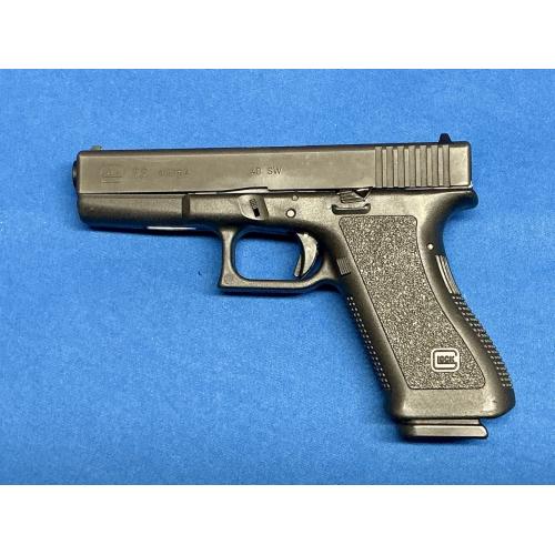 USED GLOCK 22 GEN2 .40 S&W WITH THREE 10-ROUND MAGAZINES