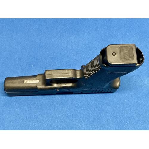 USED GLOCK 22 GEN2 .40 S&W WITH THREE 10-ROUND MAGAZINES
