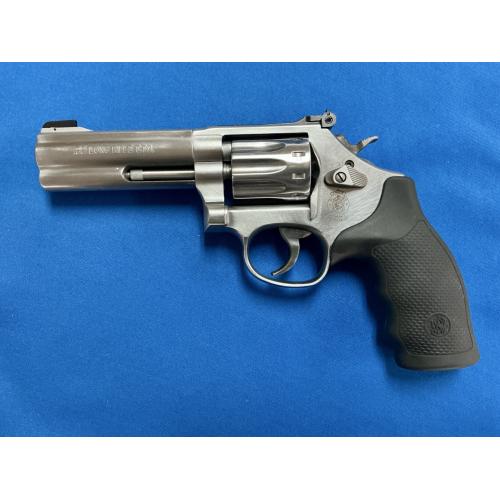 NIB SMITH & WESSON 617-6 .22LR 10-SHOT REVOLVER, NEVER FIRED