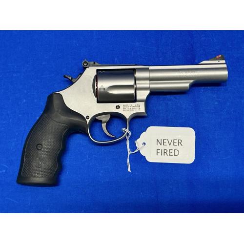 NIB SMITH & WESSON 69 .44 MAGNUM 5-SHOT REVOLVER