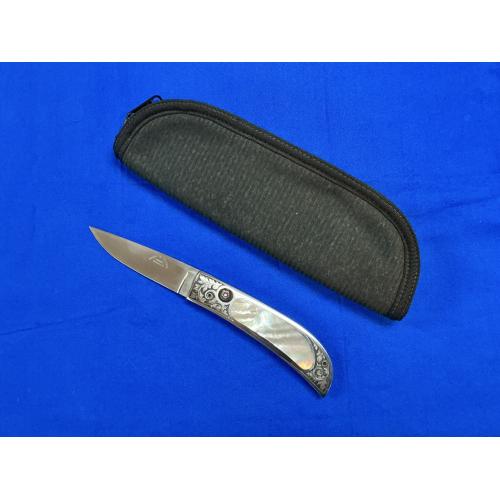RALPH D. HARRIS ENGRAVED MOP AUTO WITH RUBIES KNIFE