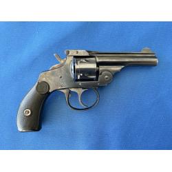 USED HARRINGTON & RICHARDSON PREMIER 32 S&W REVOLVER W/HOLSTER