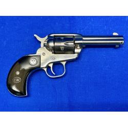 RUGER NEW MODEL SINGLE SIX .32 H&R MAGNUM JOHN WAYNE SPECIAL EDITION
