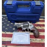 #14 out of 300 Smith & Wesson 629 Deluxe STS Engraved Alaskan Grizzly 44Mag 3