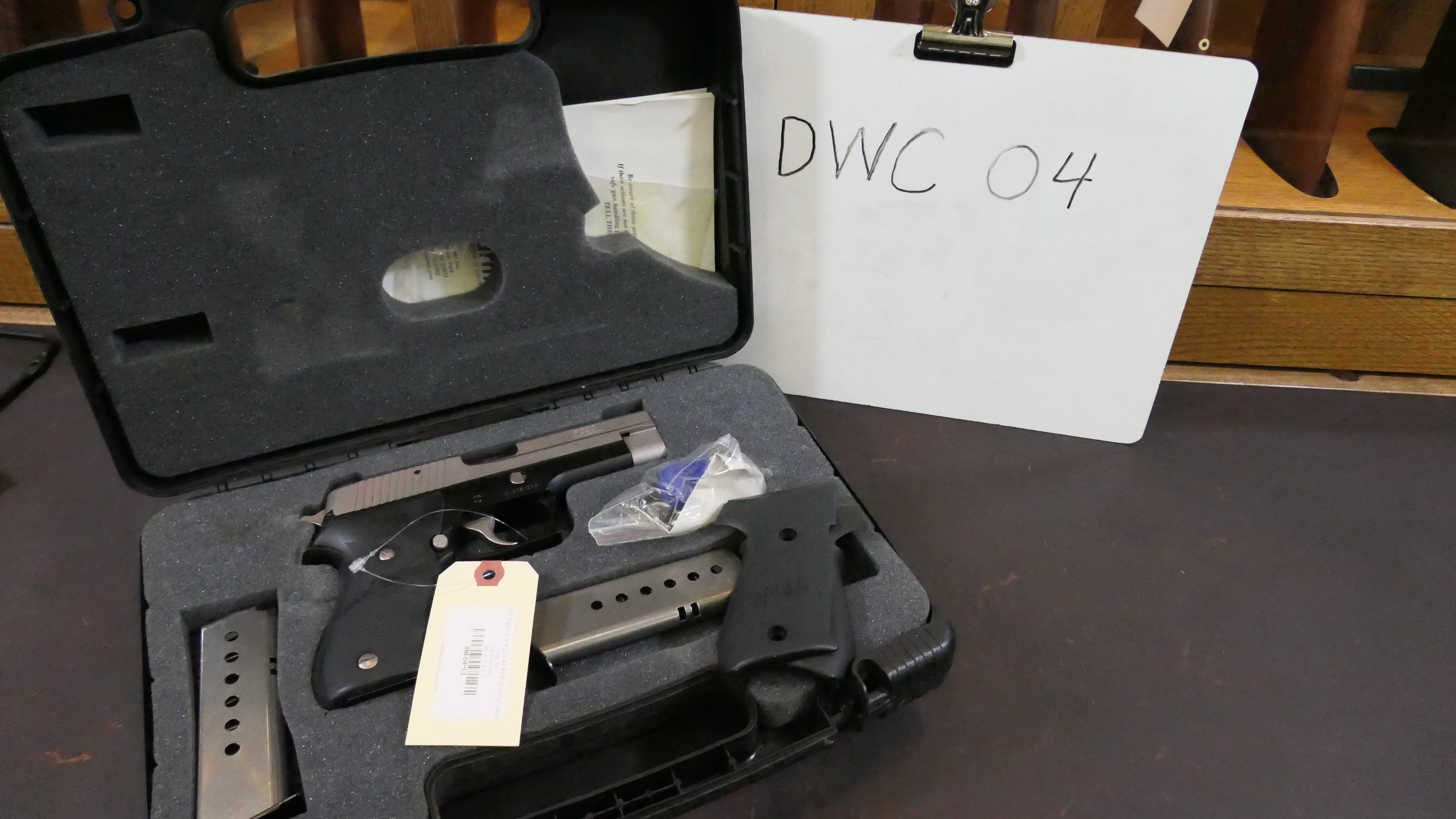  SIG Sauer – P220 – .45 ACP – DA/SA Pistol – SN# G 318 213-img-2