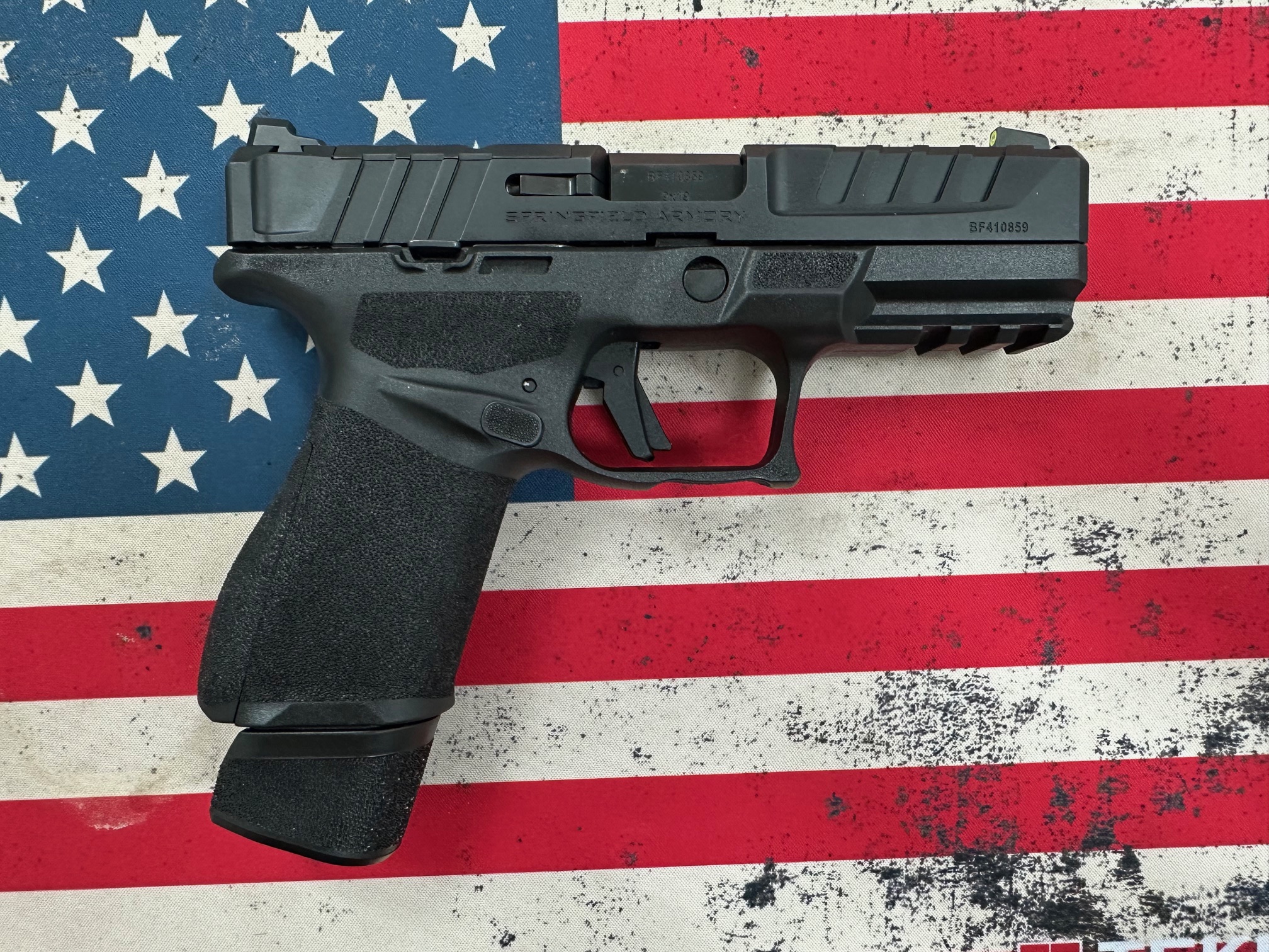 USED SPRINGFIELD ARMORY ECHELON 4" BARREL 9MM WITH CASE AND 2 MAGS-img-2
