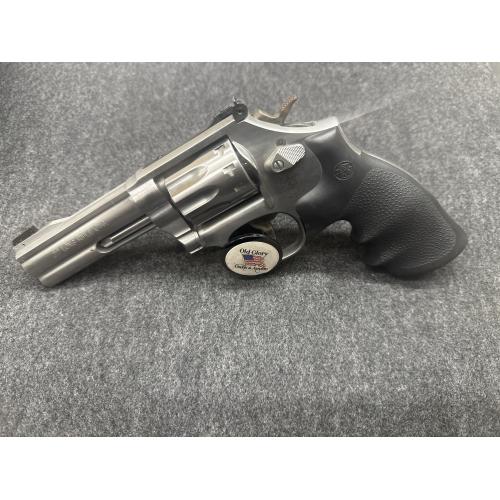 Smith & Wesson Model 617 22LR Revolver