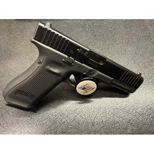 GLOCK 17 GEN 5 WITH CASE 3 MAGS