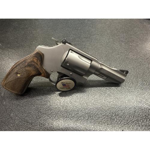Smith & Wesson 60-15 pro .357 revolver