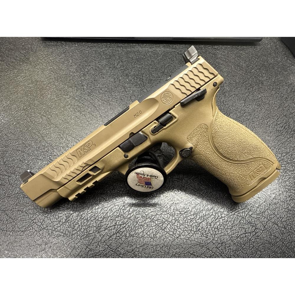 Smith & Wesson M&P9 2.0 FDE Bundle