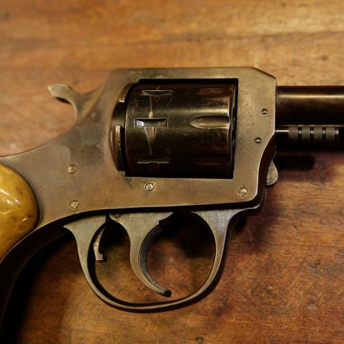 H&R 922 (Consignment)