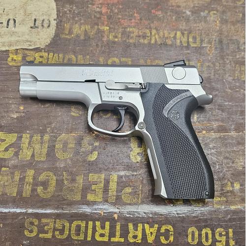 Smith & Wesson 5946 9mm (Consignment)