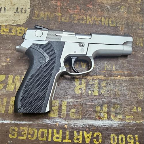 Smith & Wesson 5946 9mm (Consignment)