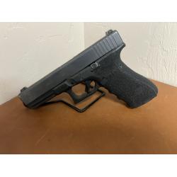 Glock 22 Gen 4, 40S&W 3-15Rd Mags, Soft Case (Consignment)