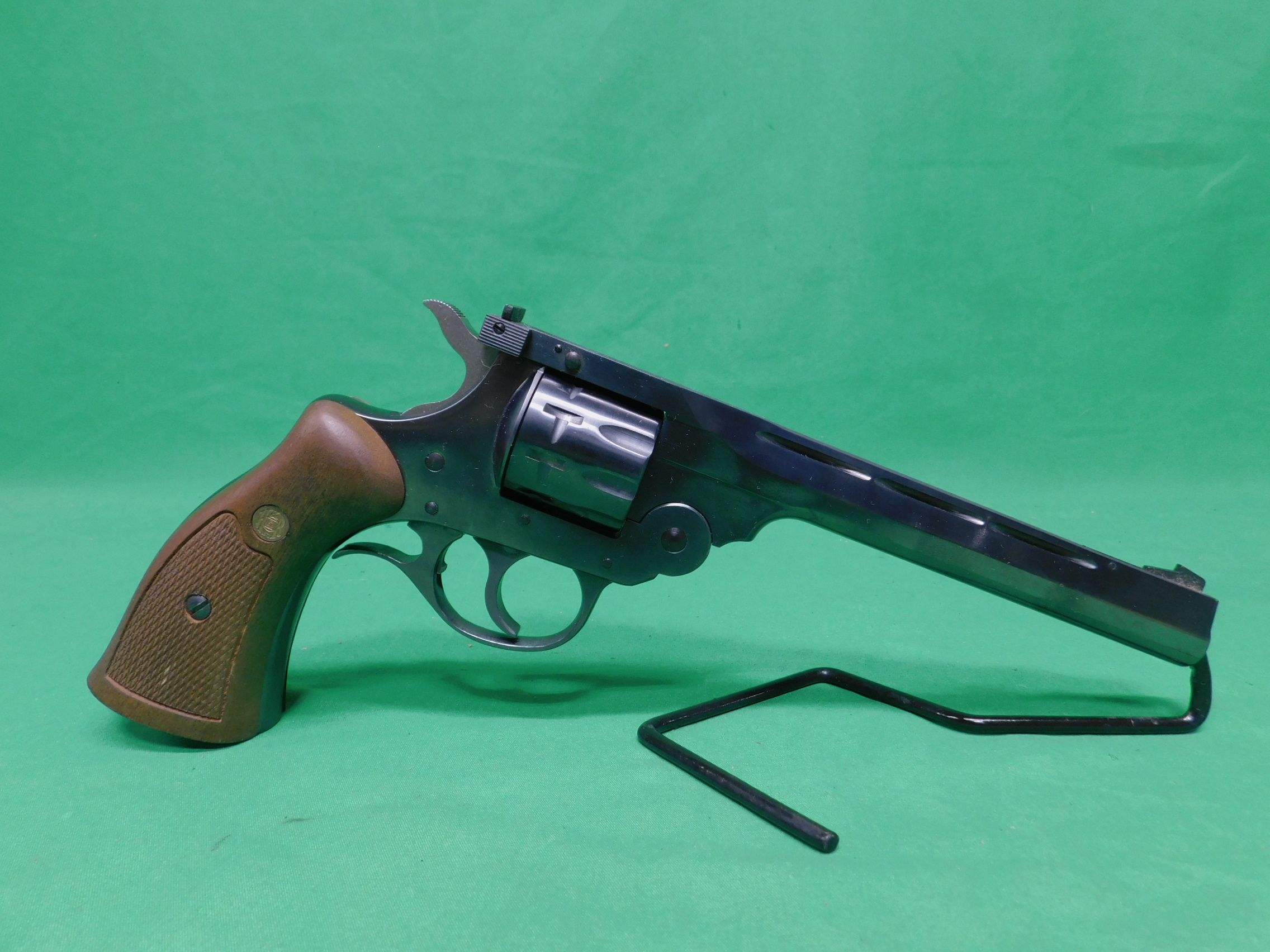USED HARRINGTON & RICHARDSON J99902 999 SPORTSMAN 6" BLUED 9 SHOT .22LR REV-img-1