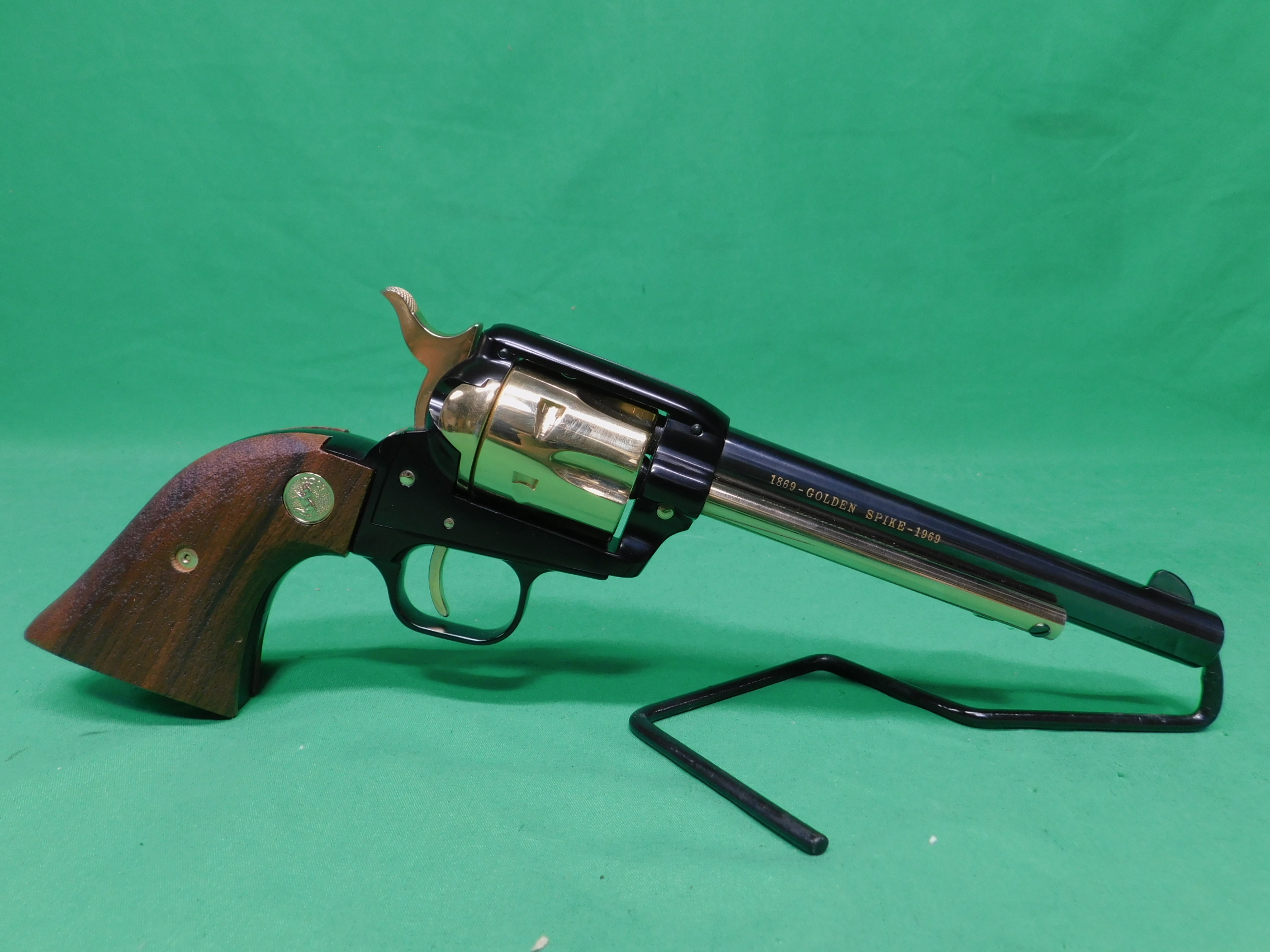 USED 1969 COLT FRONTIER SCOUT GOLDEN SPIKE .22LR 6" REVOLVER. BLACK AND GOL-img-1