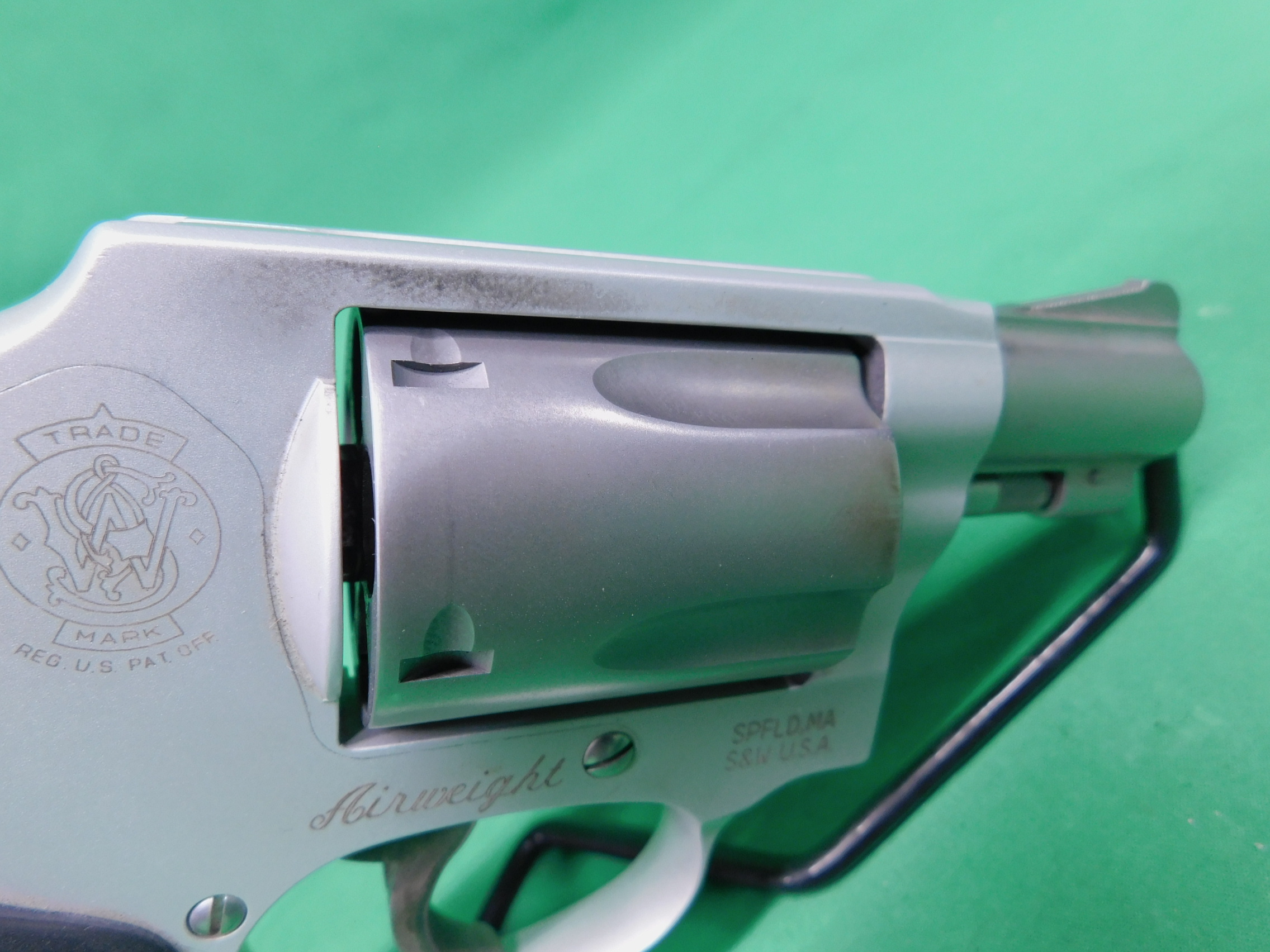 USED SMITH WESSON AIRWEIGHT 642-2  38SPL  2" W/ HOLSTER-img-4