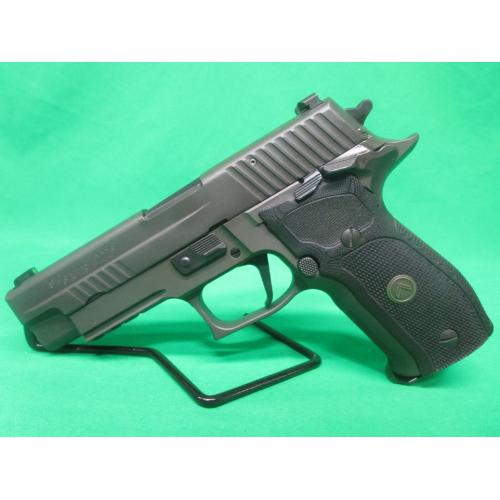 USED SIG SAUER P226 LEGION 9MM 4.5" W/ CASE & (4) 15RD MAGS