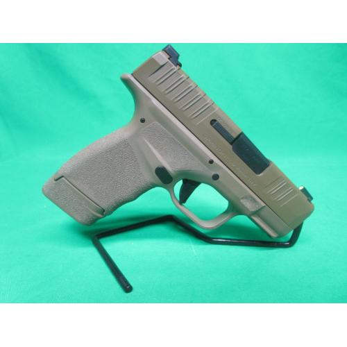 USED SPRINGFIELD HELLCAT 9MM 3.25" W/ SOFT CASE, HOLSTER, (1) 11RD, & (1) 13RD MAGS