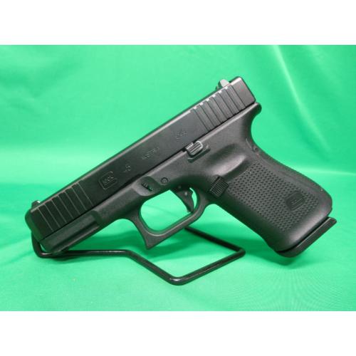 USED GLOCK 19 GEN 5 9MM 4" WITH MISMATCHED G45 SLIDE IN CASE W/(2) 15RD MAGS