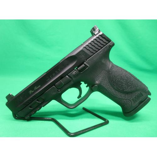 USED SMITH & WESSON 11826 M&P9 PRO SERIES C.O.R.E M2.0 9MM 4.25" BARREL W/ BOX (2)17RD MAGS, CORE PLATE SYSTEM, BACKSTRAPS, AND CLEANING KIT.