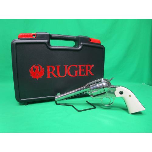 USED RUGER NEW VAQUERO 45CAL 6 SHOT 5.5" LNIB W/CASE