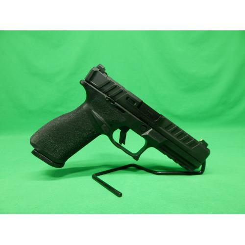 USED SPRINGFIELD ECHELON 9X19 4.25" (2) 15RD MAGS